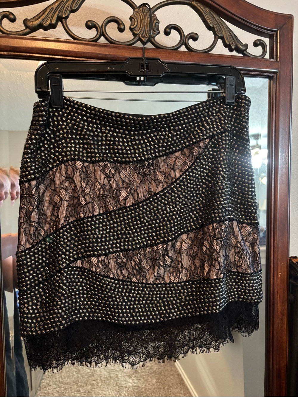 Haute Hippie Black Floral Lace Metal Studded Mini Skirt Womens M Zip Closure